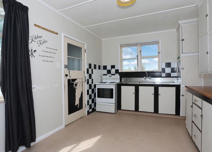  at 17 Lyon Street, Marton