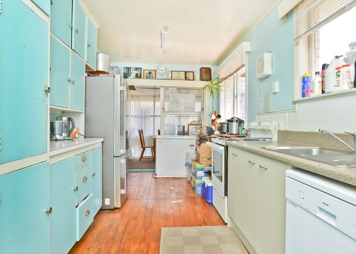  at 52 Kenney Crescent, Fairfield, Hamilton