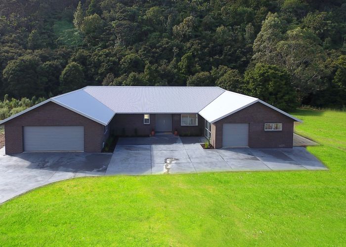  at 318 Upper Waiwera Road, Silverdale