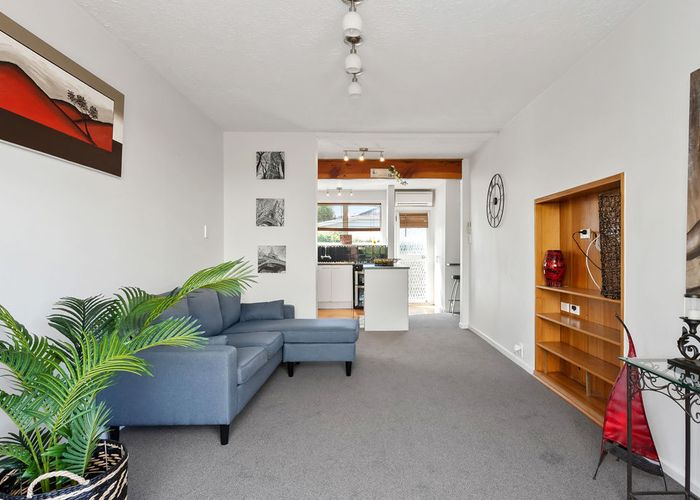  at 2/111 King Street, Sydenham, Christchurch