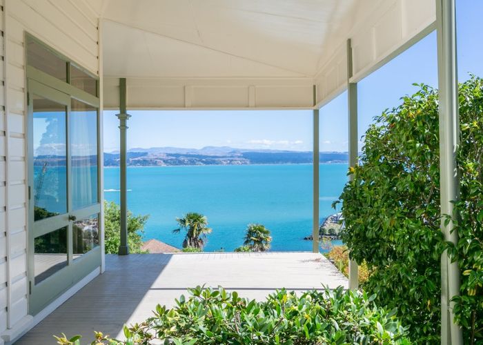  at 27 Seapoint Road, Bluff Hill, Napier
