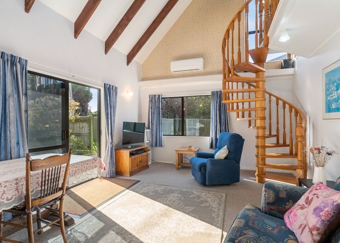  at 2 Ono Street, Waikanae Beach, Waikanae