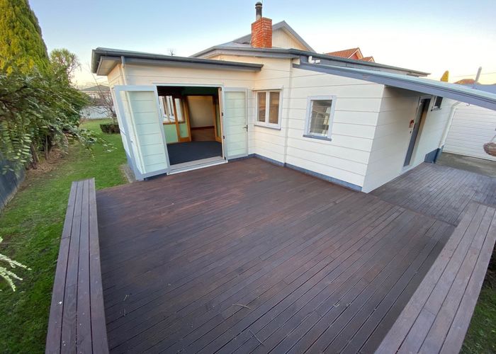  at 18 Wood Street, Takaro, Palmerston North
