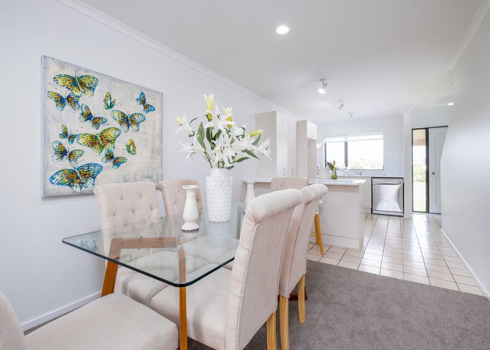  at 94C Naylors Drive, Mangere, Auckland