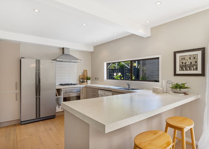  at 1/10 Lydia Avenue, Northcote, Auckland