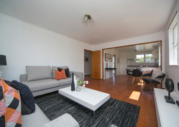  at 82 Boundary Road, Blockhouse Bay, Auckland
