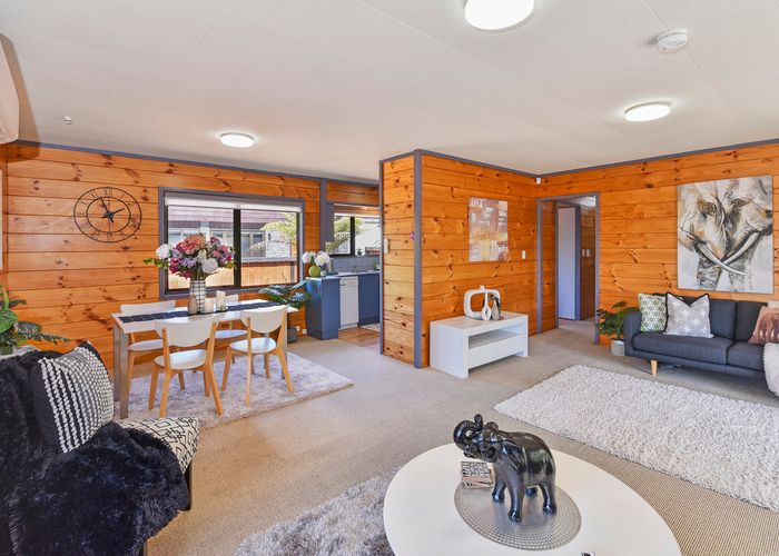  at 1/5 Lyell Court, Clover Park, Auckland