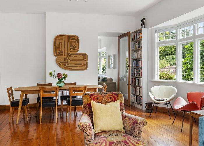  at 25 Glen Road, Kelburn, Wellington
