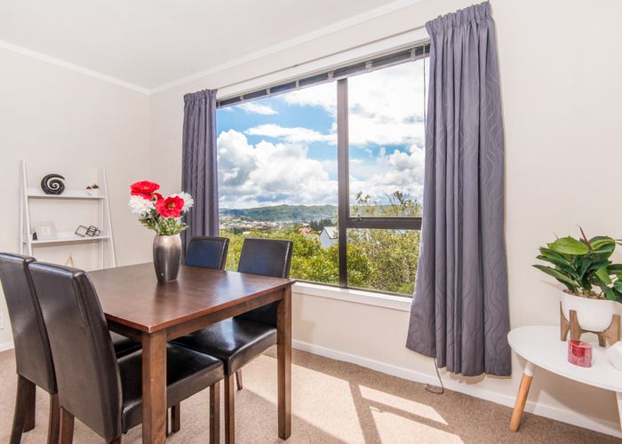  at 9A Colchester Cres, Newlands, Wellington