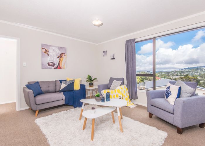  at 9A Colchester Cres, Newlands, Wellington