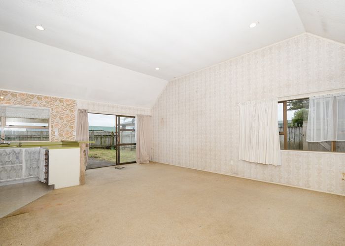  at 33 Springs Road, Parakai, Helensville