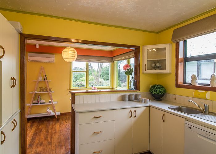  at 52 Dale Road, Raumati South, Paraparaumu