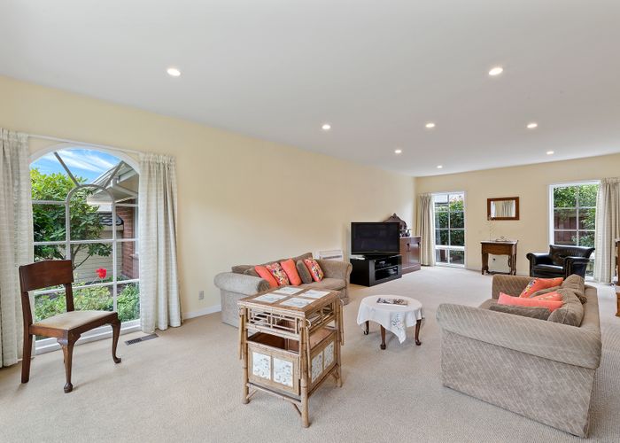  at 6 Hanover Place, Ilam, Christchurch