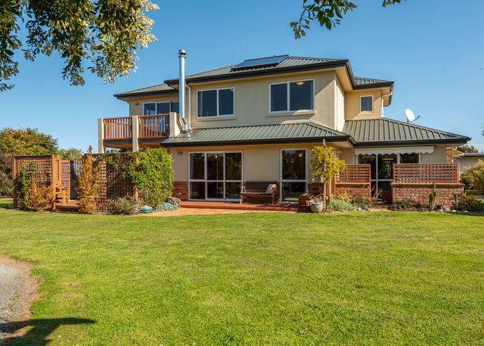  at 5 Shoreline Place, Rarangi