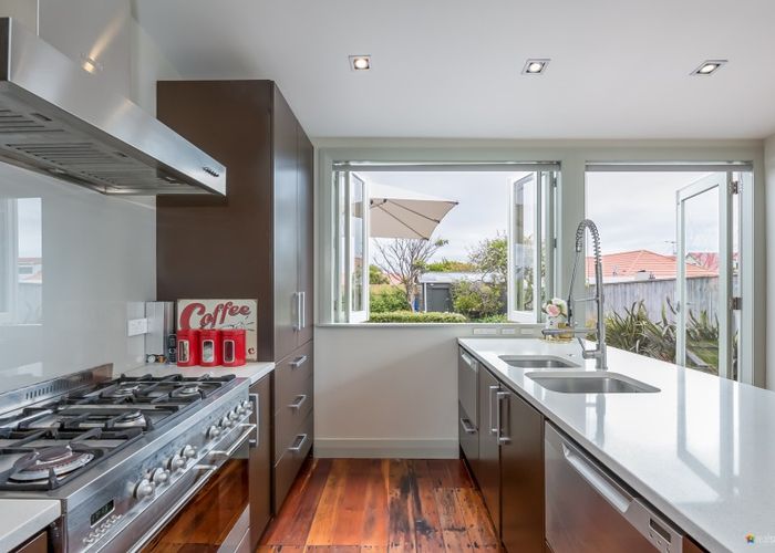  at 16 Emerson Street, Petone, Lower Hutt
