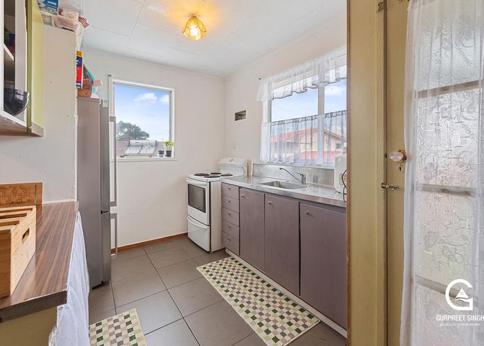  at 20 Navigator Place, Papatoetoe, Auckland