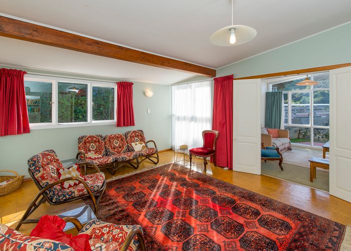  at 28 Spencer Street, Crofton Downs, Wellington