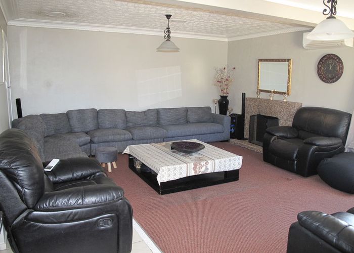  at 233 Puhinui Road, Papatoetoe, Auckland