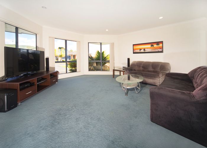  at 43 Black Teal Close, Unsworth Heights, Auckland
