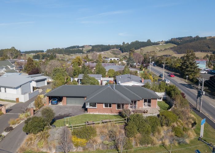  at 4 Walton Park Avenue, Fairfield, Dunedin