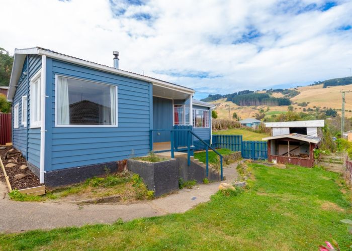 Free property data for 7 Dickson Street, Macandrew Bay, Dunedin homes