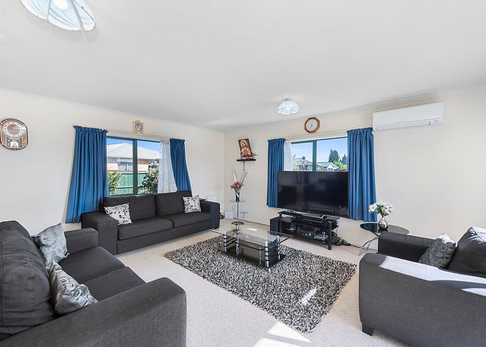  at 7 Corsair Place, Melville, Hamilton