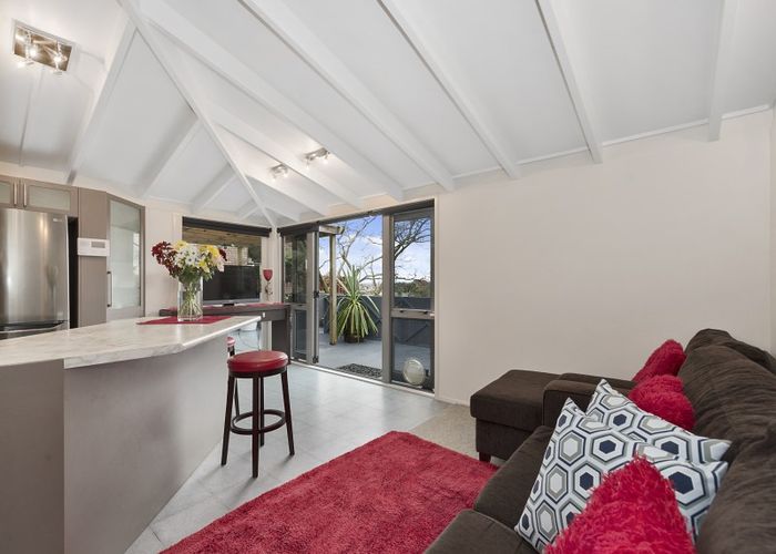  at 19 Melva Street, Dinsdale, Hamilton