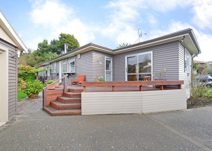 Free property data for 9 Dunns Street, Silverstream, Upper Hutt homes