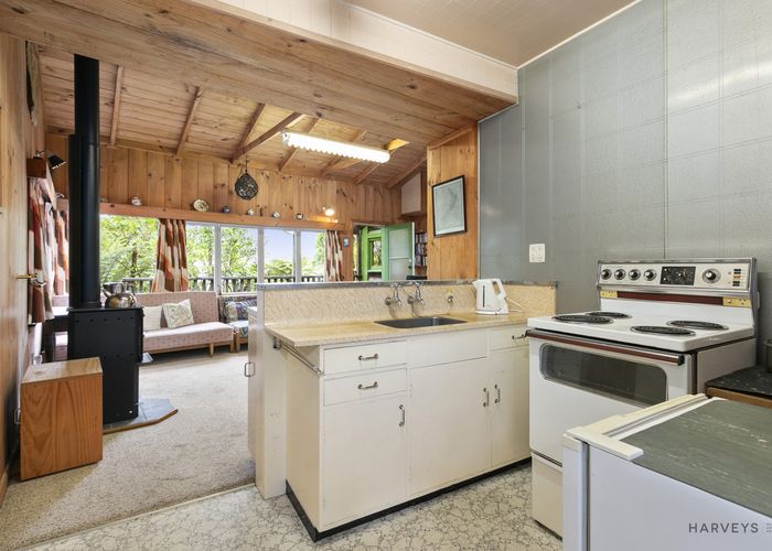  at 25 Turanga Road, Henderson Valley, Auckland