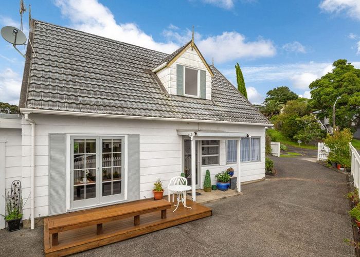  at 25 Kitewao Street, Northcote, Auckland