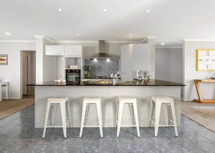  at 7 Savona Drive, Flat Bush, Auckland