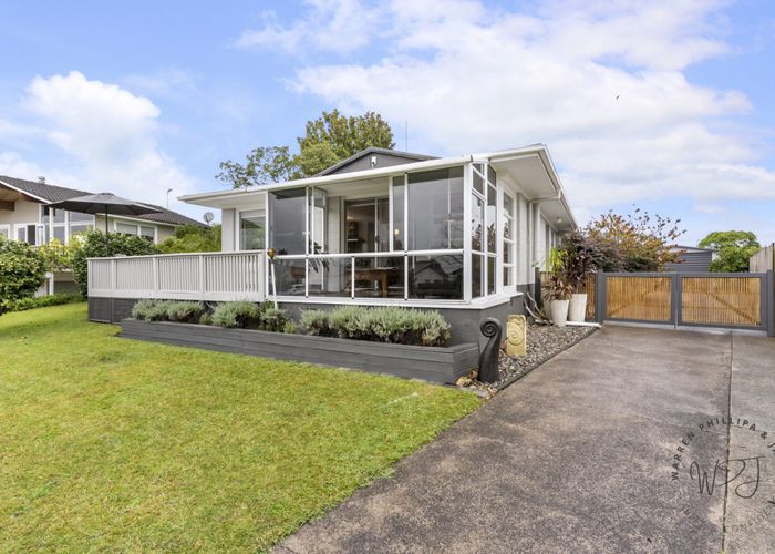  at 14 Lakeside Drive, Pahurehure, Papakura, Auckland