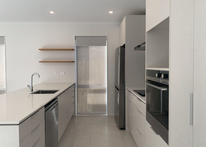  at 7 Muriels View Lane, Massey, Waitakere City, Auckland
