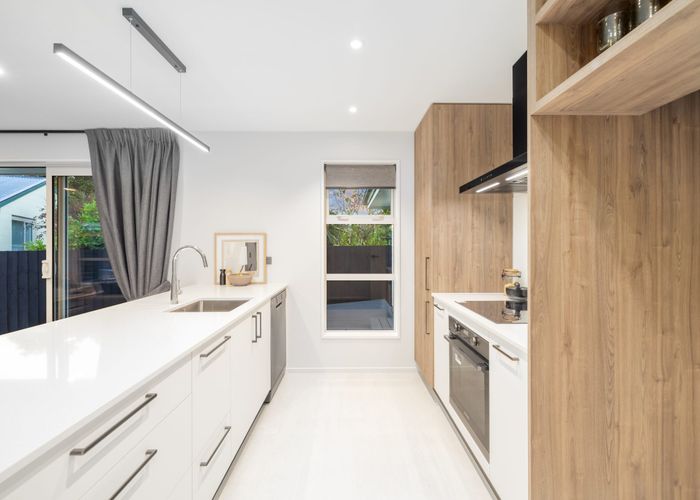  at 8c Wychwood Crescent, Bishopdale, Christchurch City, Canterbury
