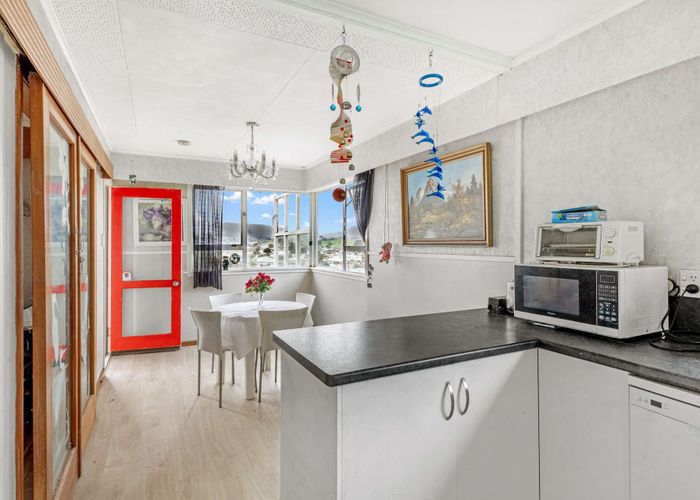  at 37 Simons Street, Moturoa, New Plymouth, Taranaki