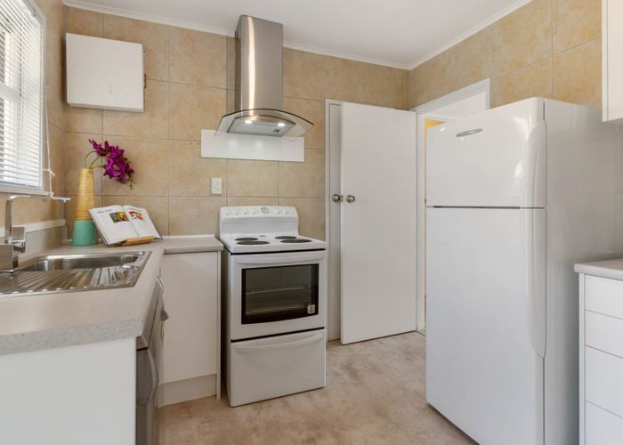  at 2/235 Marua Road, Mount Wellington, Auckland
