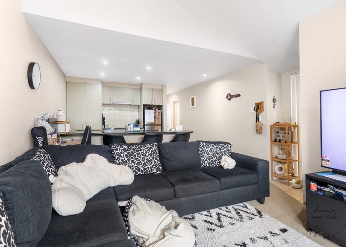  at 57/8 Landscape Road, Papatoetoe, Manukau City, Auckland