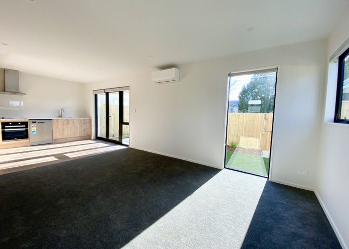  at 2/52 Hills Road, Edgeware, Christchurch City, Canterbury