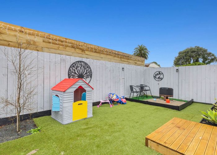  at 2/7 Gambare Place, Wattle Downs, Manukau City, Auckland