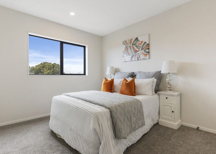  at 2/273 Mount Albert Road, Sandringham, Auckland City, Auckland
