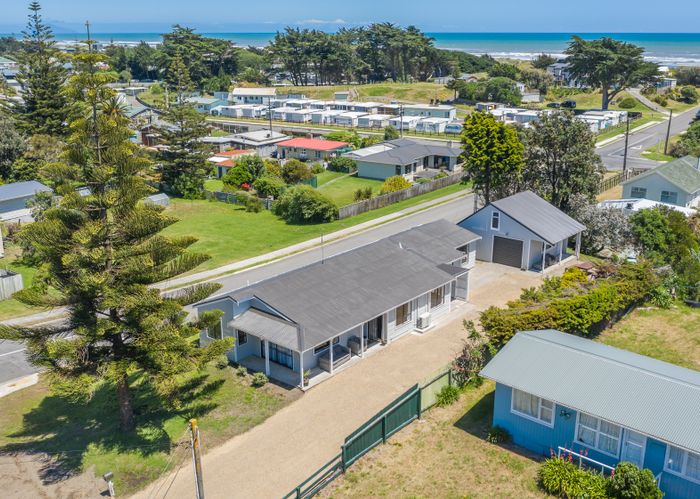  at 157 Kahukura Avenue, Waitarere Beach, Levin