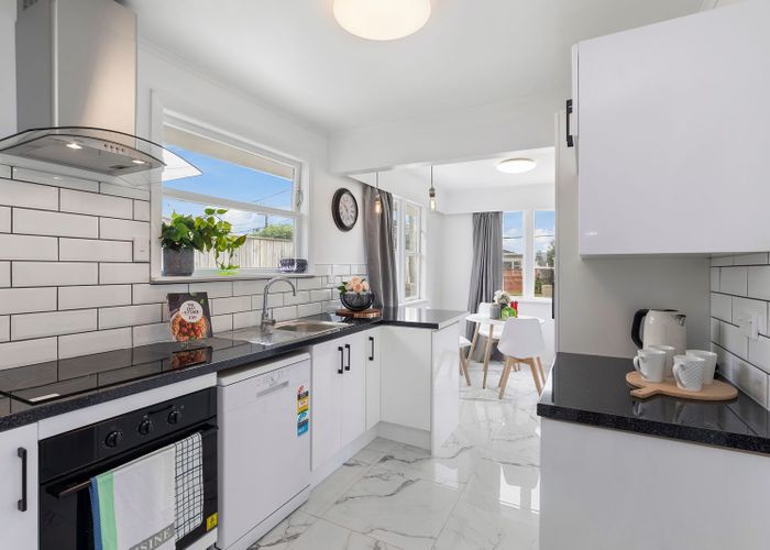  at 42 Kashmir Avenue, Clouston Park, Upper Hutt