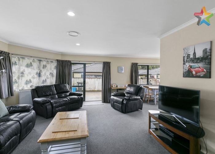  at 21 Aragon Grove, Kingsley Heights, Upper Hutt