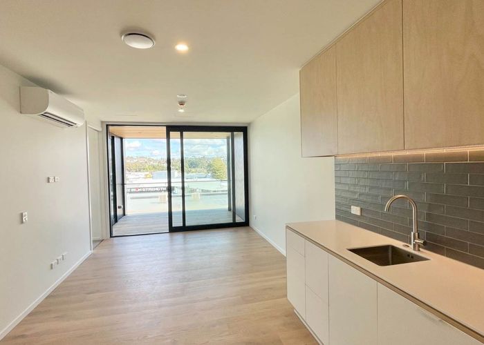  at 308/32 Anzac Road, Browns Bay, North Shore City, Auckland