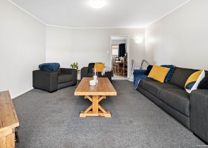 at 2/34 Latham Avenue, Pakuranga, Auckland