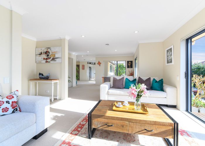  at 32 Corta Bella Place, Golflands, Auckland
