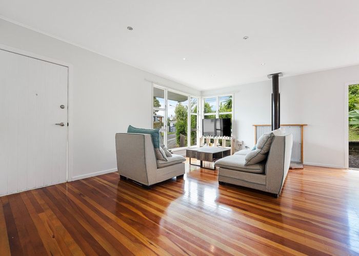  at 1/12 Tonkin Drive, Sunnynook, North Shore City, Auckland