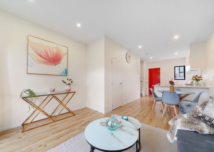  at 2 Creekside Way, Flat Bush, Manukau City, Auckland