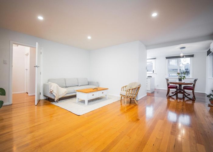  at 15 Enderby Drive, Te Atatu Peninsula, Waitakere City, Auckland