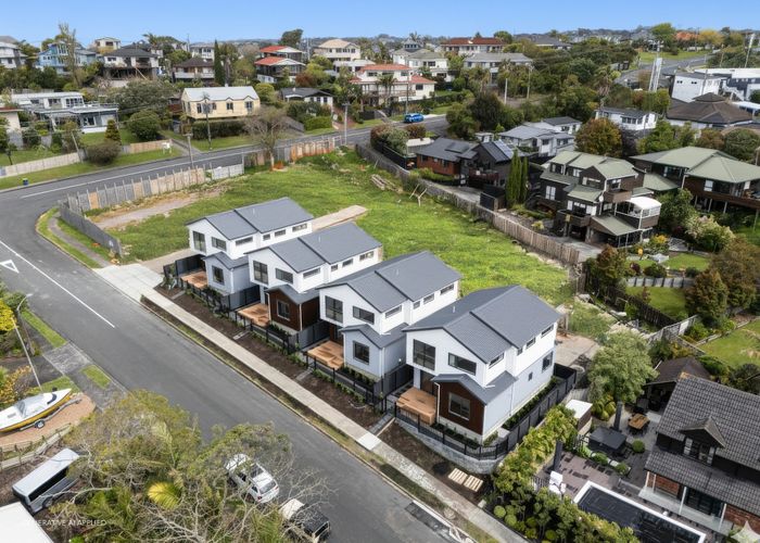  at 2 Tiri View Place, Browns Bay, North Shore City, Auckland